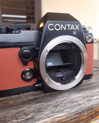 Contax 139 Quartz (Revisionata e testata)