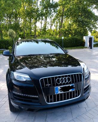 Audi Q7 2011 