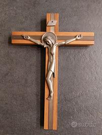 Crocifisso da muro in legno e metallo