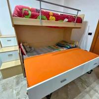 Letto a castello 3 posti letto.