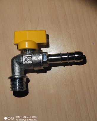 rubinetto metallo 