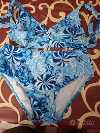 Costume fiorato
