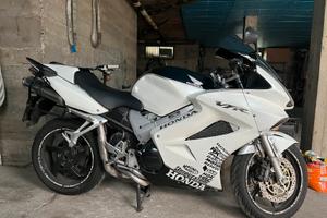 HONDA VFR 800 - 2005