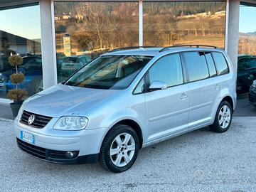 Volkswagen Touran 2.0 16V 140cv TDI Highline