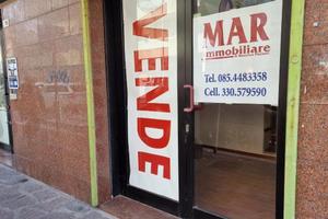 LOCALE COMMERCIALE FRONTE STRADA