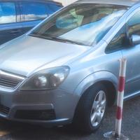 Opel Zafira 1.9 engioj 
