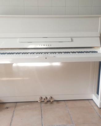 Pianoforte Yamaha SU118 linea top trasporto incl.