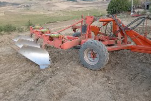 Aratro trivomere carrellato raciti