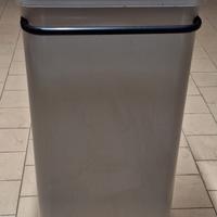 portarifiuti con ruote 