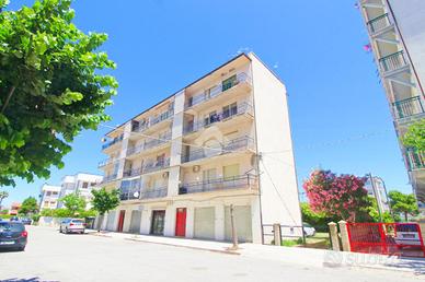 3 LOCALI A CAMPOMARINO