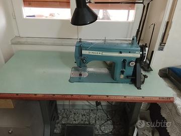 Macchia per cucire Singer completa di tavolo
