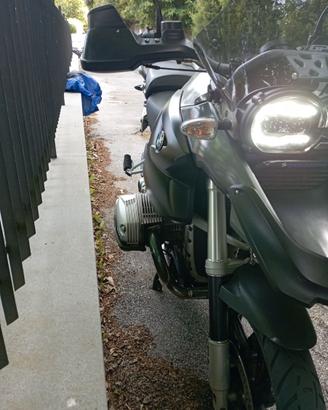 BM GS 1200