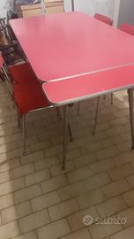 Tavolo anni 60 con 6 sedie 