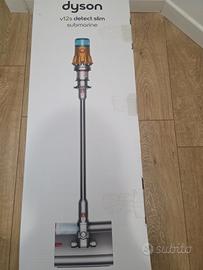 dyson v12 submarine completo di lavapavimenti