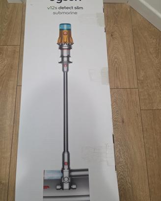 dyson v12 submarine completo di lavapavimenti