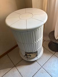 Stube in ceramica maiolica