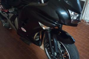 Moto Kawasaki ER6F