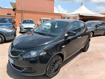 Lancia Ypsilon 1.0 FireFly 5 porte S&S Hybrid Ecoc