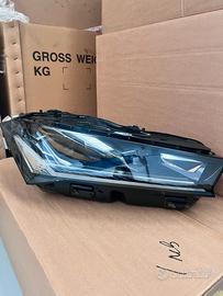 Skoda Superb IV 4 -FANALE ANTERIORE FULL LED