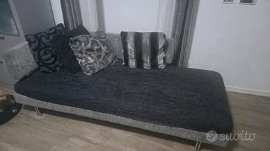 Divano di design
marca Valentini