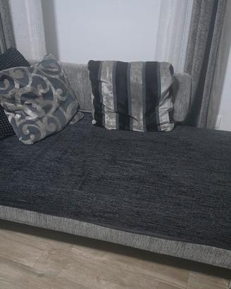 Divano di design
marca Valentini
