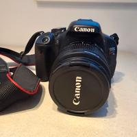 Macchina fotografica CANON Eos 600 D
