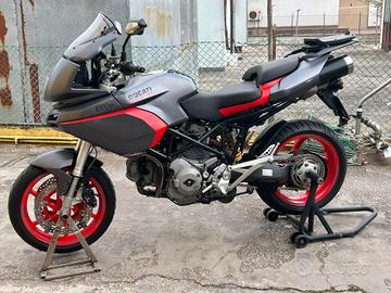  moto Ducati 