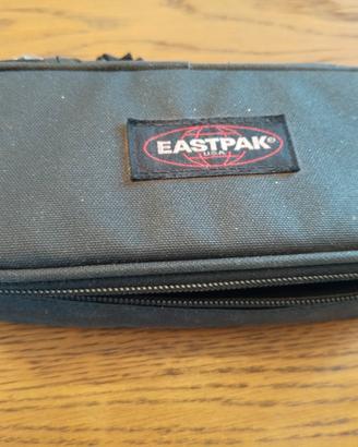 astuccio eastpak