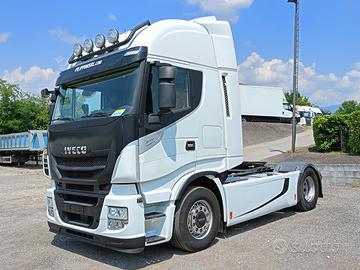 Iveco Hi-Way 510 Stralis trattore stradale