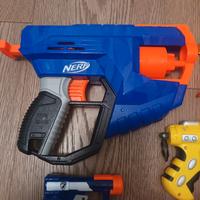 Pistole giocattolo a dardi Nerf