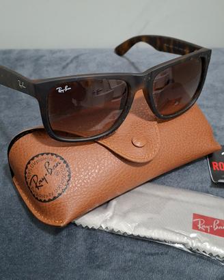 Ray-Ban