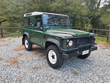 DEFENDER 90