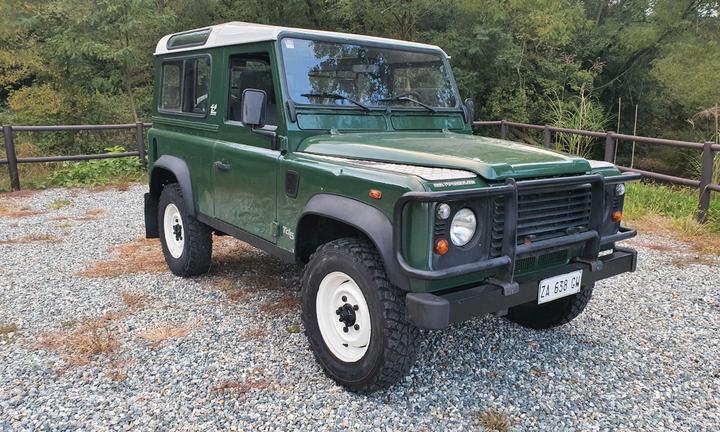 DEFENDER 90