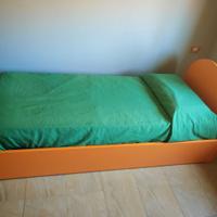 Letto contenitore con comodino Colombini