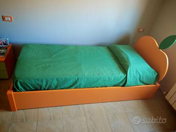 Letto contenitore con comodino Colombini