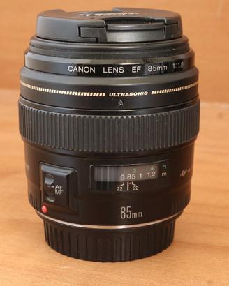 Canon EF 85mm F. 1.8 USM