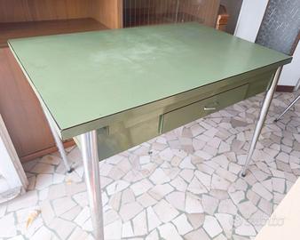 Tavolo da cucina in formica primi anni 60