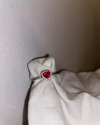 anello pandora cuore rosso