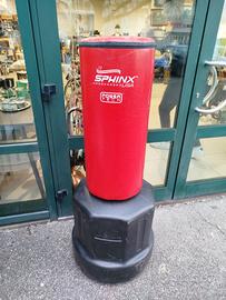 sacco boxe regolabile in altezza. 