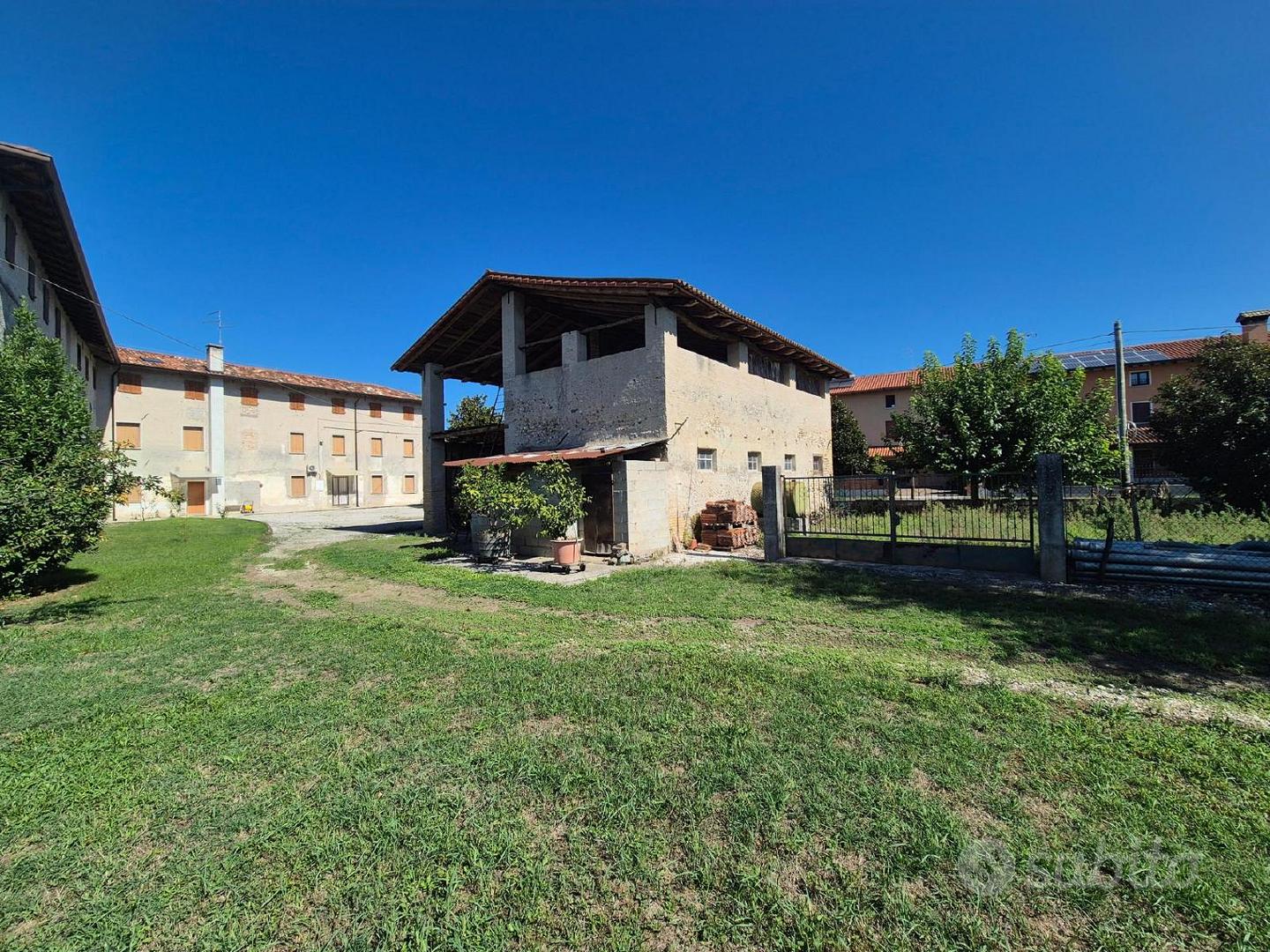 Spazio, verde e tranquillità: la casa ideale pe... - Vista 5