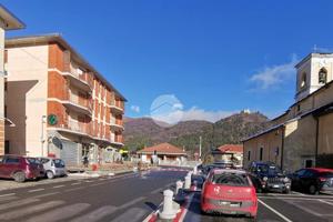 3 LOCALI A TRAVES