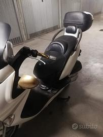 Kymco grand dink 250