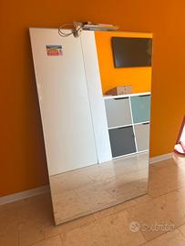 Specchio grande da parete con lampada LED