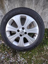 Pneumatici estivi 195/55 r 16 e cerchi opel corsa