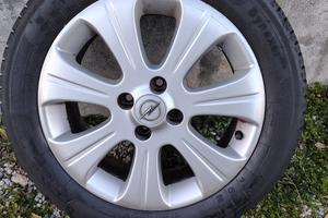 Pneumatici estivi 195/55 r 16 e cerchi opel corsa