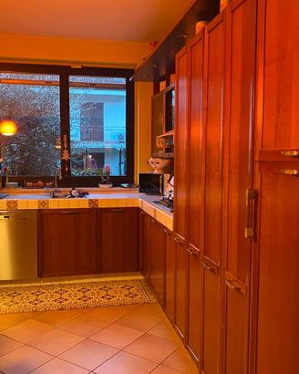 Cucina completa di elettrodomestici