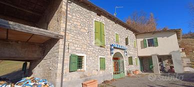 CASA INDIPENDENTE A CARPINETI