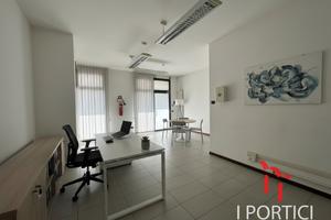 Negozio a Scorzè (VE) - Peseggia