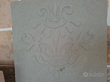 stemma in pietra serena 30x30
