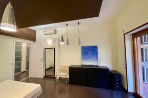 Stanza singola in appartamento ristrutturato